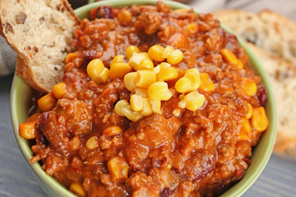 Delicious canned corn beef breakfast recipe with no potatoes, featuring a hearty corn beef hash with eggs and colorful vegetables.