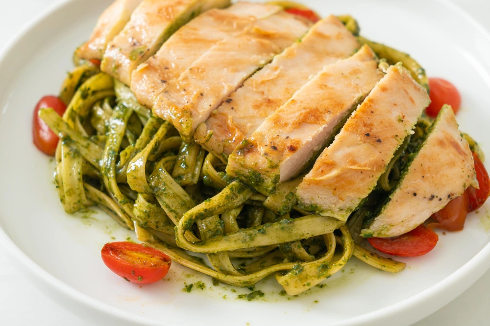 Lemon Chicken with Spinach Pasta